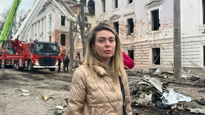 BBCニュース - 「あのまま車内にいたら死んでいた」 ロシアが民間施設爆撃のウクライナ・スーミで