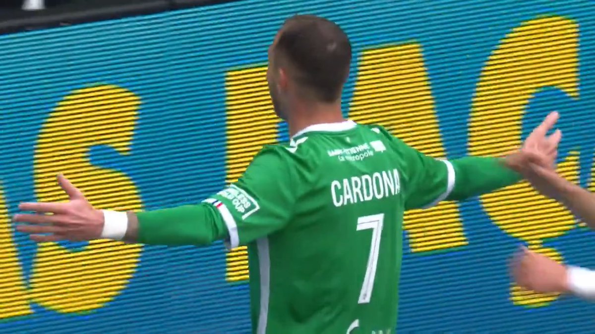 ⚽️ Sa spéciale et un très joli lob, rendu possible par le magnifique ballon de Florian Tardieu... 👏 Irvin Cardona s'est offert son deuxième doublé de la saison face à Brest ! 💚