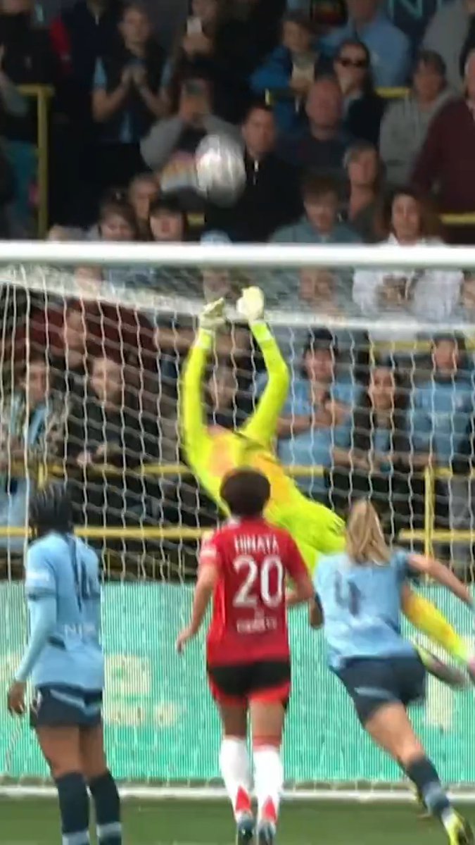 THE MOST AMAZING SAVE 🤯🧤 You're unbelievable, @Phallon91 🔥 #MUWomen || #WomensFACup