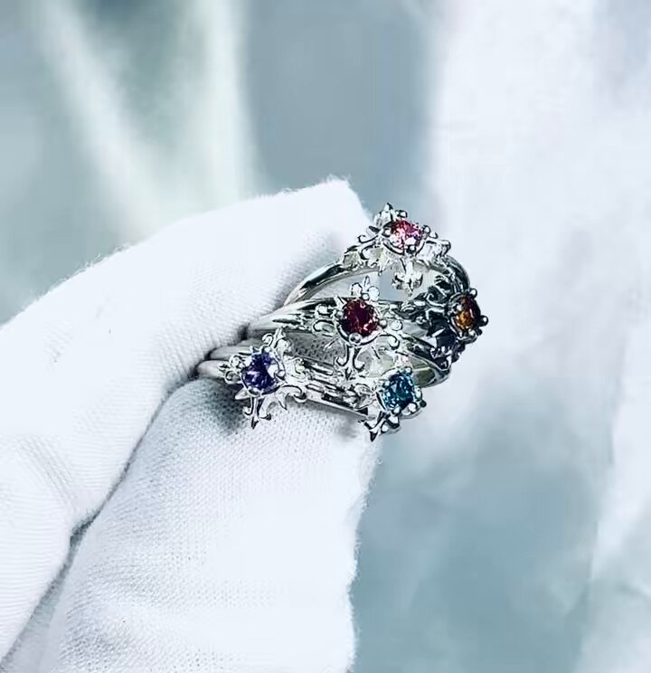 BLUE ROSE #プレゼント企画 発動🌟 今回は、細身の誕生石クロス✝️リング💍を 1名様に🎁 もちろん誕生石を選べます🎂 細かいクロスがポイントです♪ いいね &amp; リポスト &amp; KIYOをフォロー です٩( ᐛ )و🔥 激安な発売記念SALEもスタート🙇👇 シンプルイズベスト✨色違いも