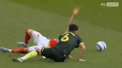 Was Christian Norgaard lucky not to see red for challenge on Gabriel Martinelli? ๐จ