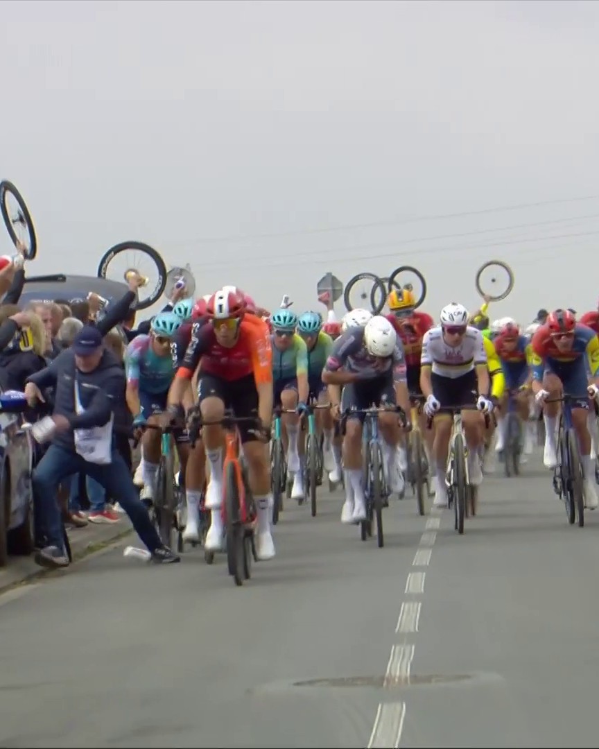 The FDJ soigneur panics when he realizes he's on the road, and in the way of the peloton. Too many crashes happen because soigneurs stand in the middle of the road. Riders should be going to them, not the other way around. #ParisRoubaix