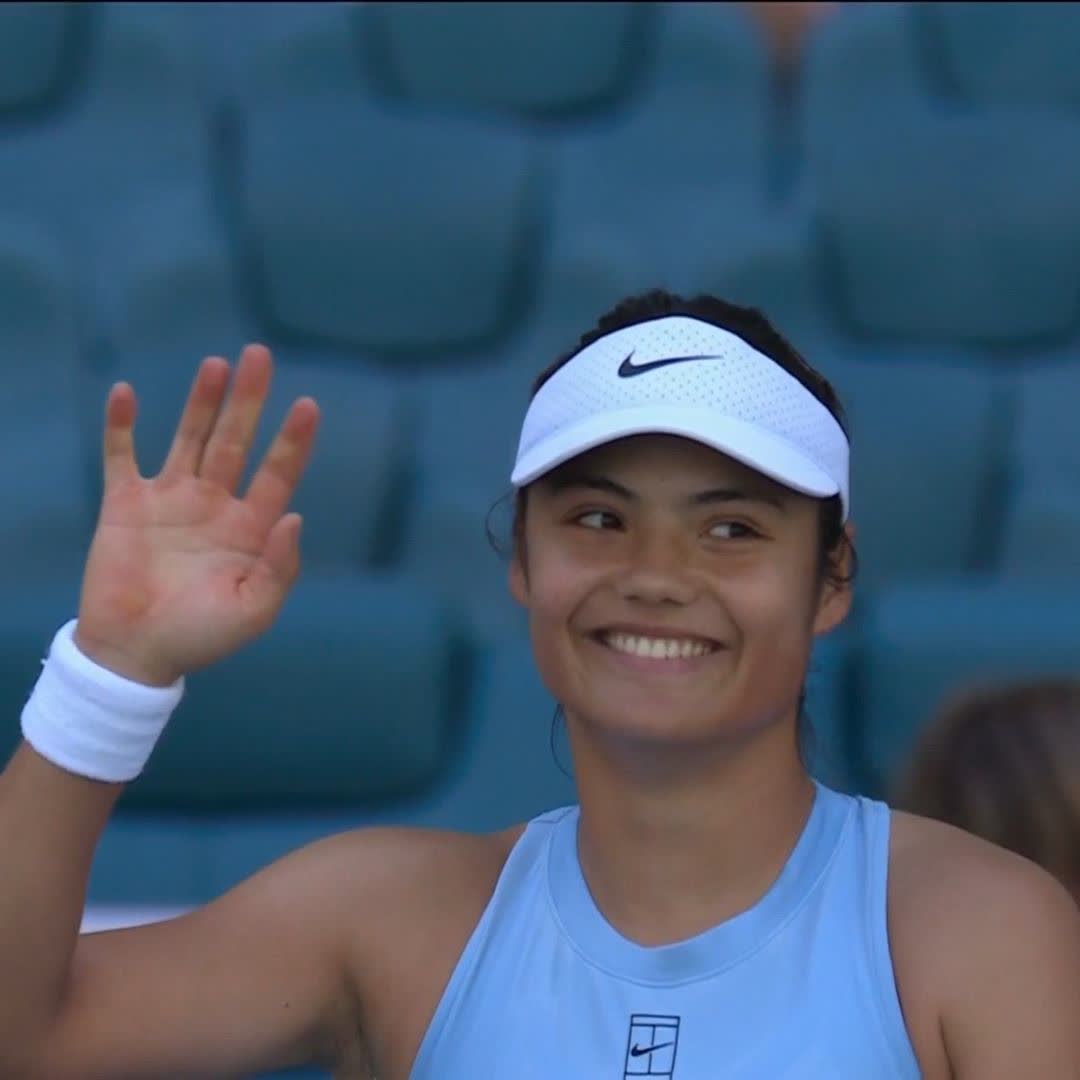 Emma Raducanu is in talks with Mark Petchey about appointing him as her new coach 🎾