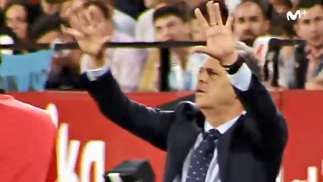 "Esto es el Sevilla Fútbol Club, esto es Sevilla y aquí hay que mamar". Ha vuelto Joaquín Caparrós. #ElDíaDespués