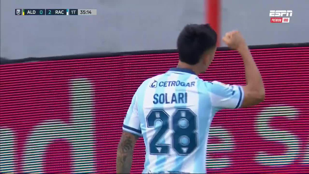 -“El que no juega de primera, pierde”. Los pibes en el recreo: