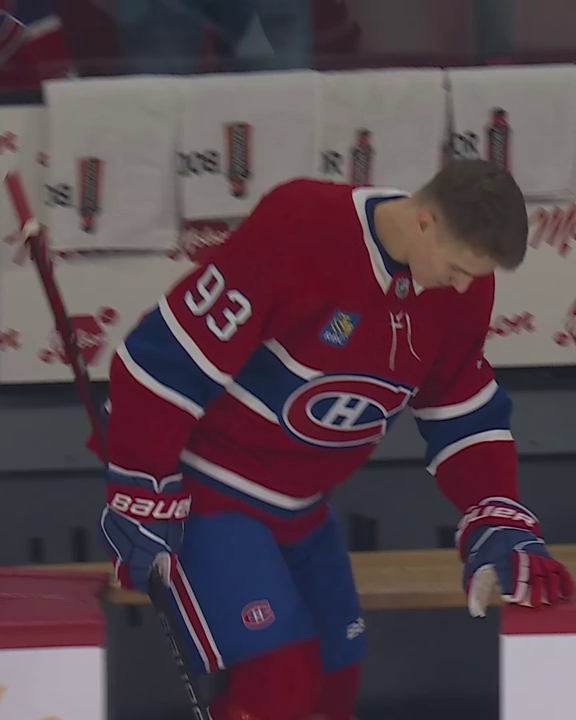 The Bell Centre erupts as Ivan Demidov takes his rookie lap 🔥 (via Sports on Prime Canada)
