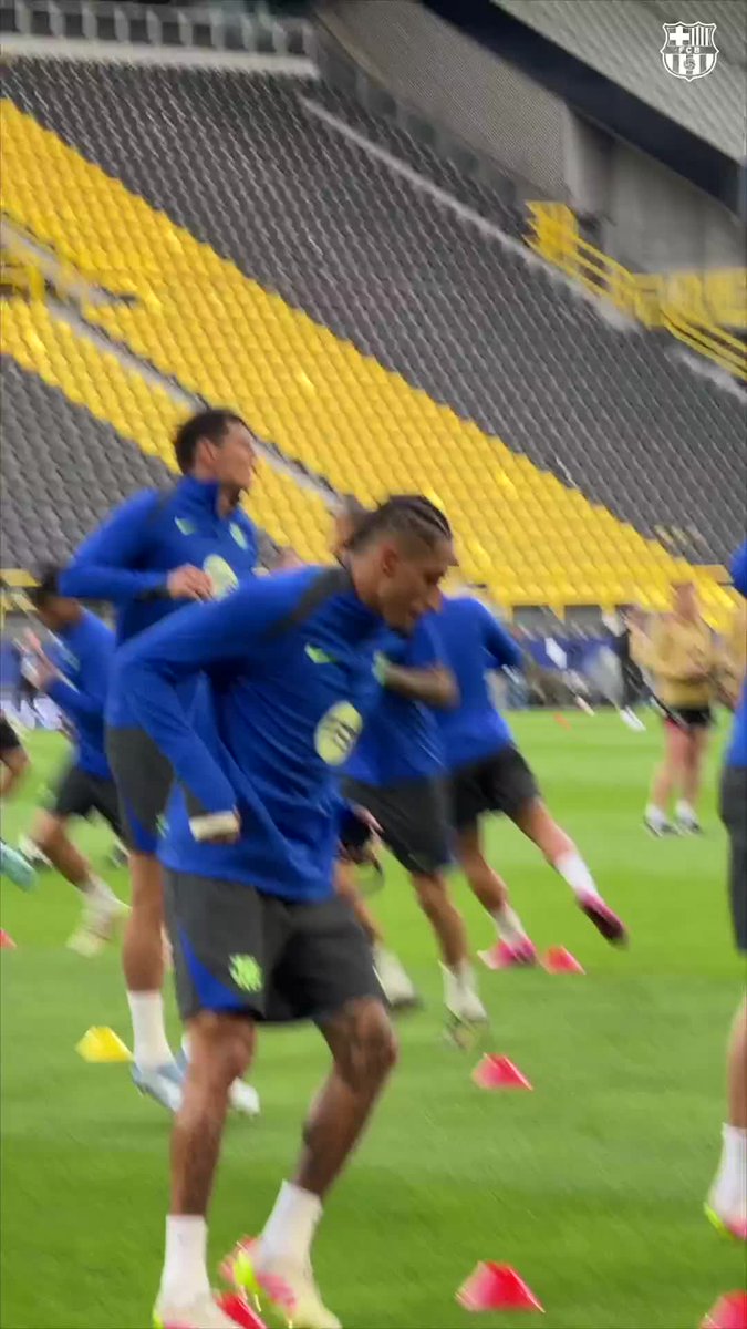 Every session counts. ⏳ #BVBBarça UEFA Champions League