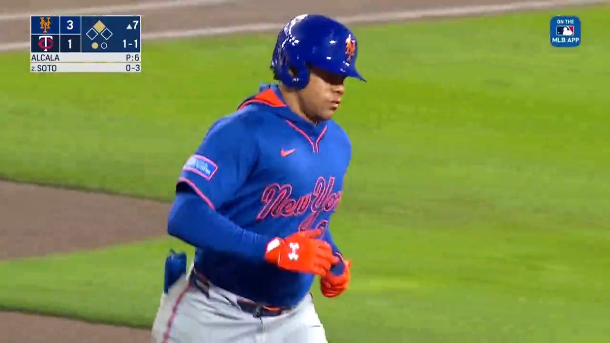 Cosas que hace JUAN SOTO 🔥