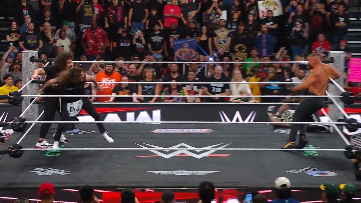 PENTA-MANIA! #WWERaw
