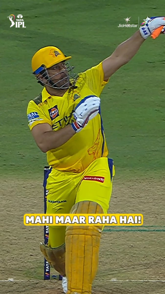 MS Dhoni said, "I was thinking why I won the Player of the Match Award, Noor Ahmad bowled well". ~ But, what about 2011 WC Final, Gautam Gambhir scored crucial 97, when India were 30/2 with Sachin and Sehwag back towards the Pavelion 🤐 #CSKvsLSG