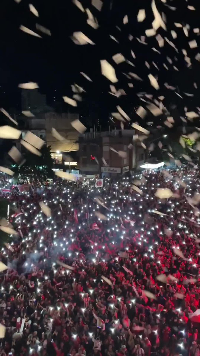 FIESTA TATENGUE: los hinchas de Unión se juntaron a recibir los 118 años del club. 📹 Club Atlético Unión