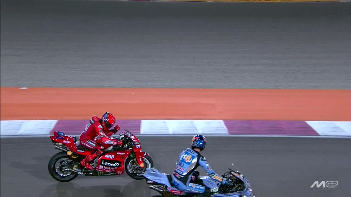 It's not a mirage, it's the best slow motion action from Qatar!🔥👀 #QatarGP 🇶🇦