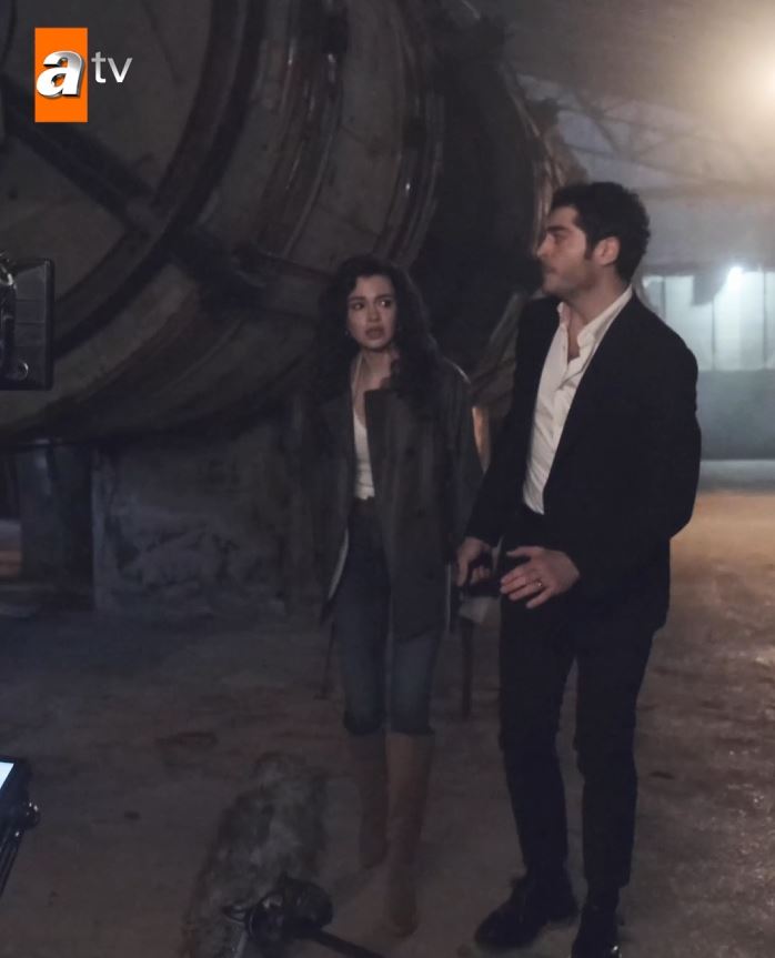 Çok yakında sürprizlerle sizlerleyiz! 🌟 Bildirimleri açmayı unutmayın 🤫 #BirGeceMasalı yeni bölümüyle bu akşam 20.00’de atv’de ✨ Bir Gece Masalı