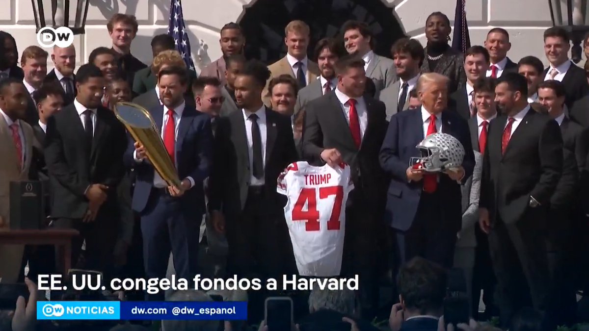 Gobierno de EE. UU. congela 2.200 millones de dólares destinados a la Universidad de #Harvard Esto luego de que la institución rechazara las exigencias del Ejecutivo de poner fin a sus programas de diversidad y supervisar la orientación ideológica de sus estudiantes extranjeros.