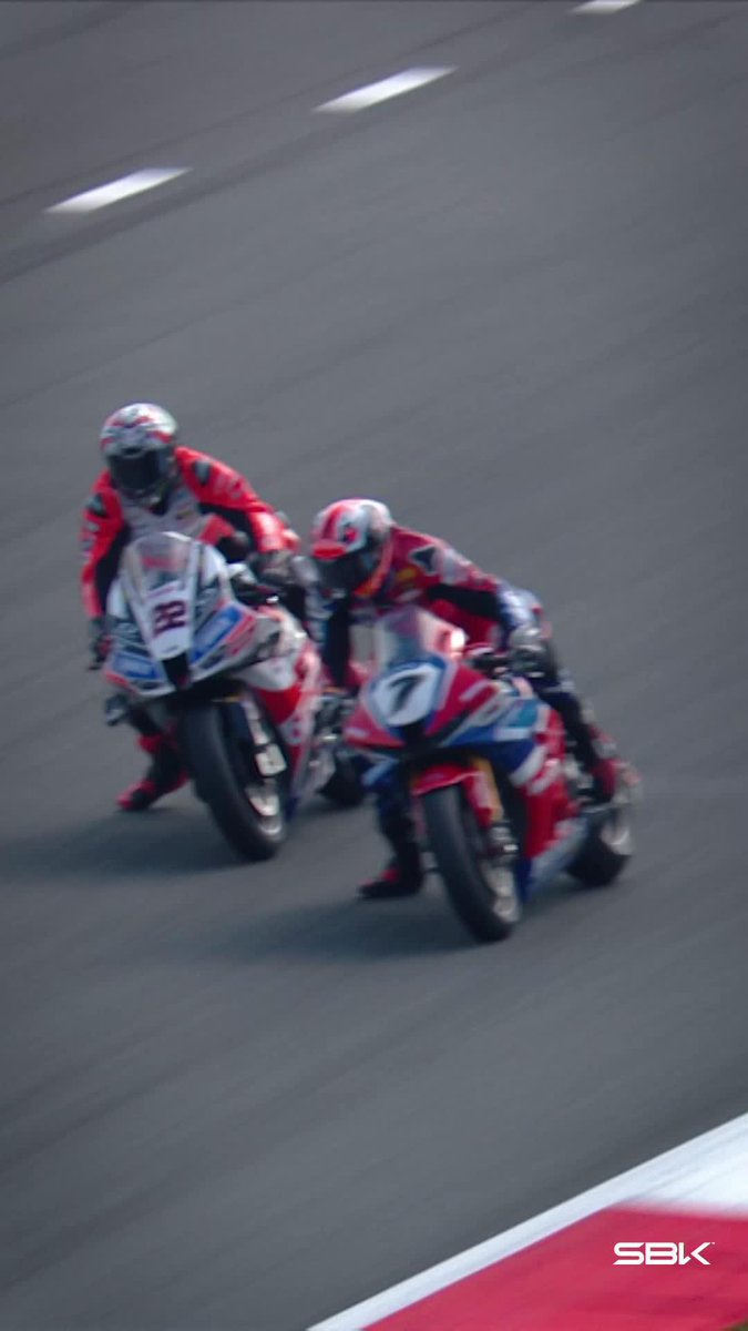 Battle mode: ON ⚔️ Alex Lowes and Iker Lecuona went all-in for P8 in Race 2 ✊ #DutchWorldSBK 🇳🇱 #WorldSBK