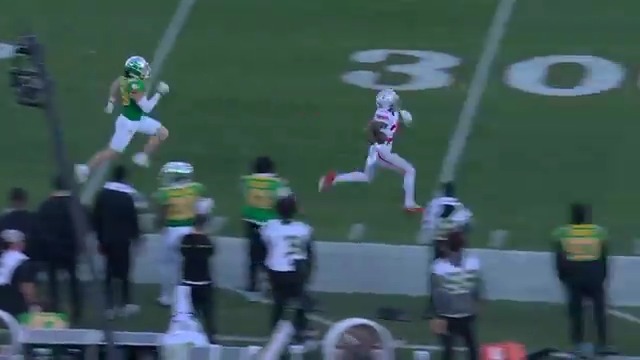 Good luck catching TreVeyon Henderson when he has the ball in his hands 😮💨 📺: 2025 #NFLDraft – April 24-26 on NFLN/ESPN/ABC 📱: Stream on NFL+