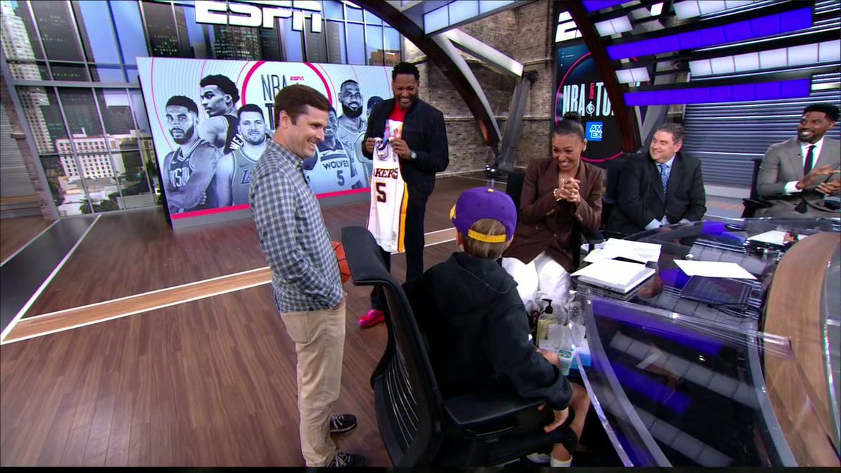 8-year-old George Angelich, a Lakers fan, lost his signed Robert Horry jersey in the LA fires earlier this year. Horry came on set with NBA Today to give George a brand new signed jersey ❤️