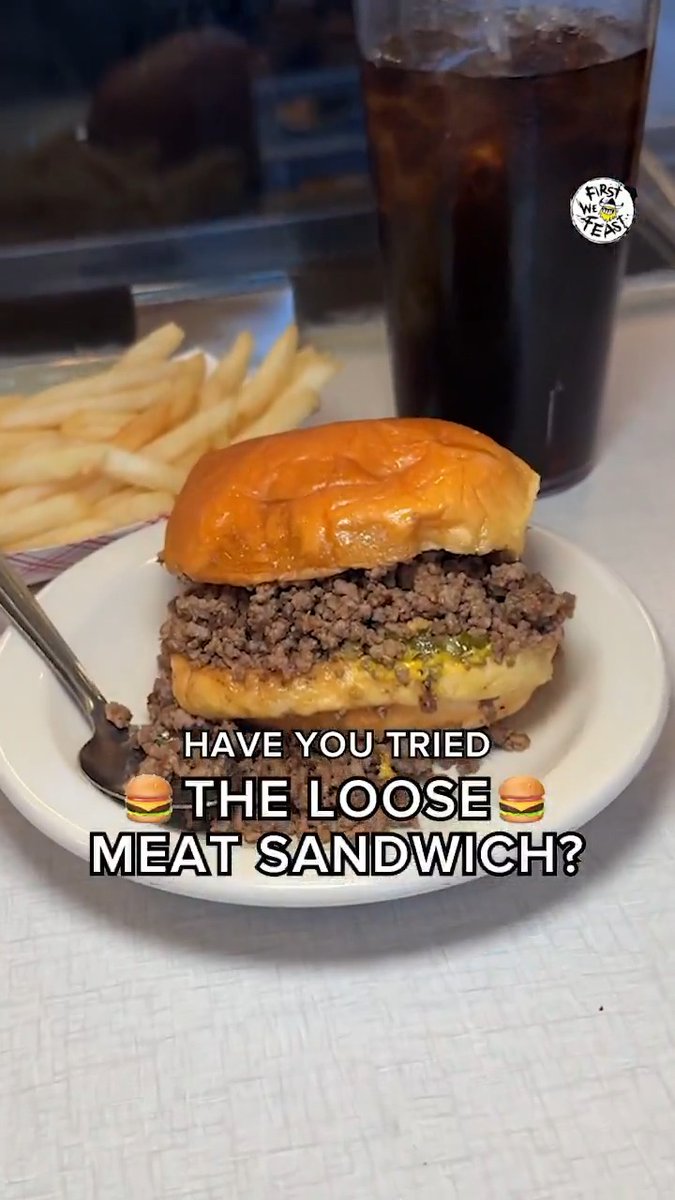 Have you ever tried a ✨LOOSE MEAT SANDWICH✨? Originating from Taylor's Maid-Rite in Iowa, @motzburger is bringing this historic "burger" to Hamburger America in NYC! Get it through May 7 🍔