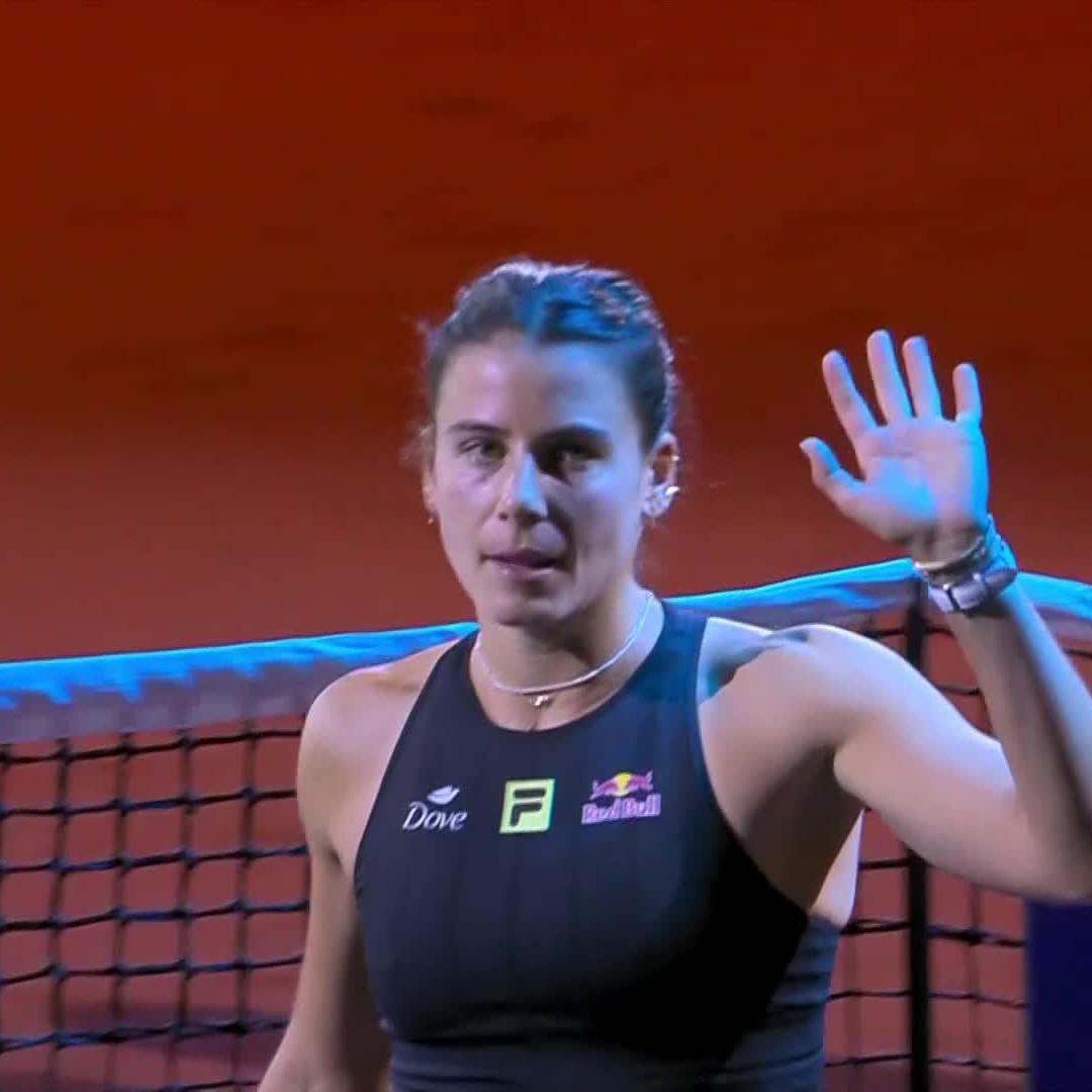Eyes on the prize 😎 Emma Navarro picks up the win over Haddad Maia in her Porsche Tennis debut!