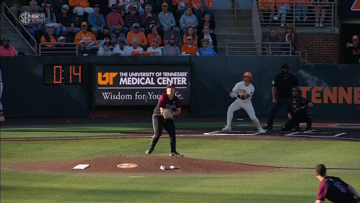 Three bagger for Reese to knot things up at one! ๐บ (SECN+) #GBO // #BeatBU