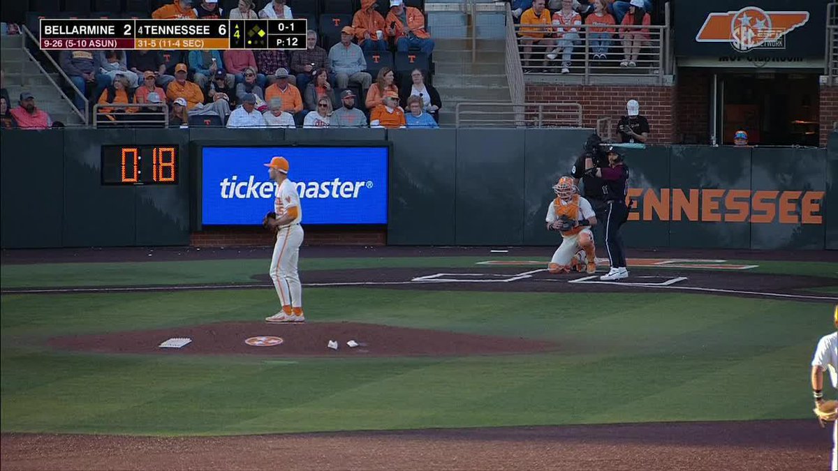 Sharm caught 'em leaning! 📺 (SECN+) #GBO // #BeatBU