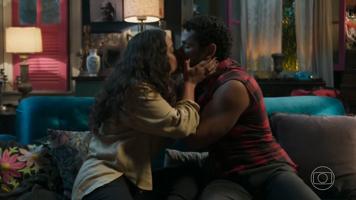 Chico e Carla dando a #Voltaporcima.