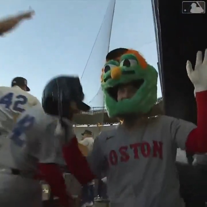 Alex Bregman, ladies &amp; gentlemen.