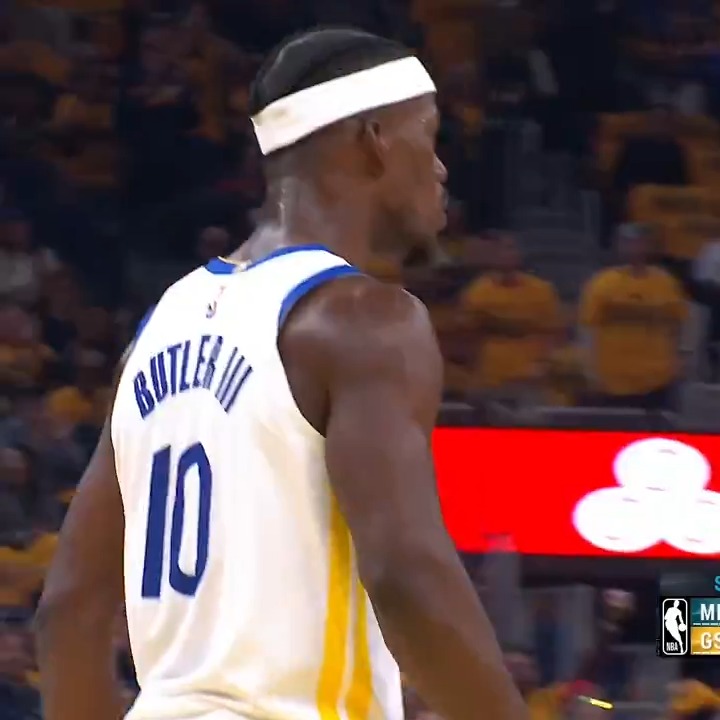 How did he do that?! 📺 @NBAonTNT