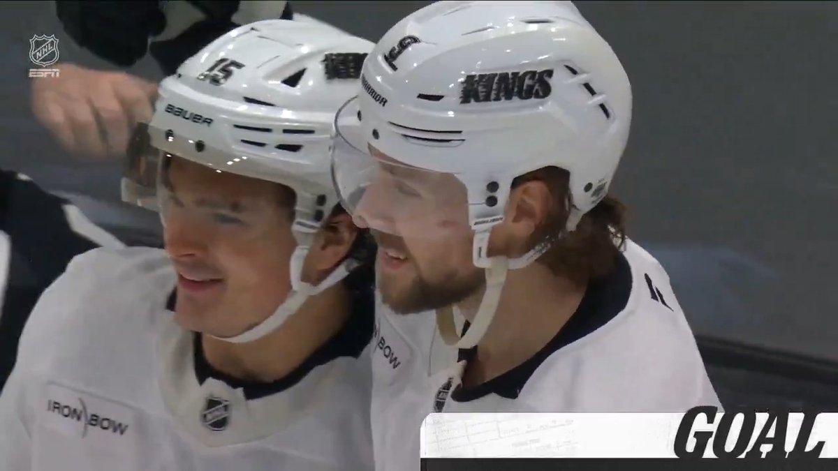 That's just picture perfect passing from your LA Kings