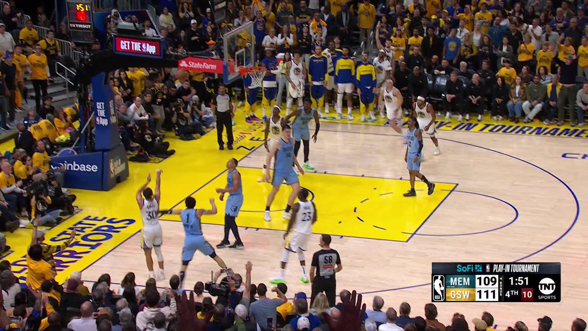DRAYMOND TO STEPH FOR THREE 👌