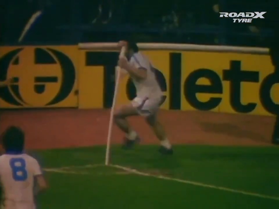 Goals from Alan Devonshire and a memorable diving header from Frank Lampard gave West Ham United a 2-1 victory over Everton in an FA Cup semi-final replay at Elland Road #OnThisDay in 1980 #WHUFC #OTD