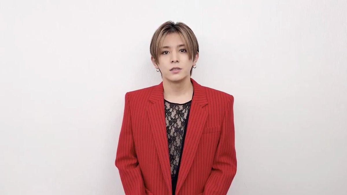 ◤New Release◢ Ryosuke Yamadaが初のソロオリジナルアルバム "#RED" をリリース⚜️ 表現力を最大に発揮した1枚を堪能しよう🎧 ▶︎ Hey! Sɑy! JUMP / Storm Labels❕ Ryosuke Yamada / Storm Labels #山田涼介