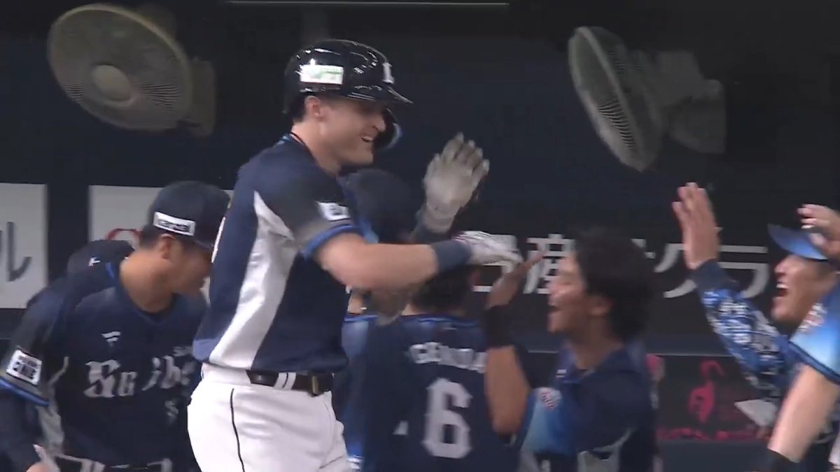 埼玉西武 #ネビン 選手が来日初ホームランを放つ‼️㊗️🌈 #seibulions 👇ライブ配信はこちら
