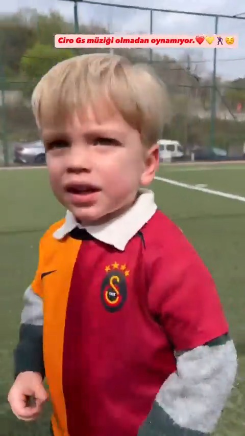 😂 Ciro Mertens, Galatasaray marşı duymayınca oynamıyor.