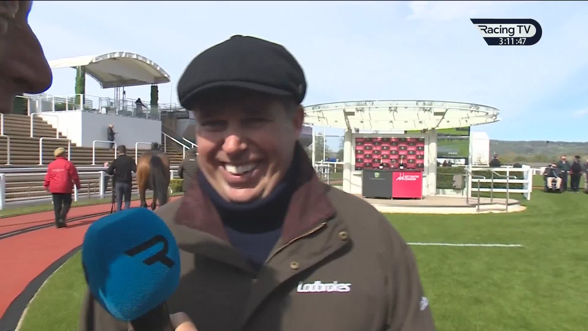 🗣️"I don't think we are going to win but the staff do!" Dan Skelton Racing leads Willie Mullins in a Trainers' Championship that looks like it's going right to the wire.