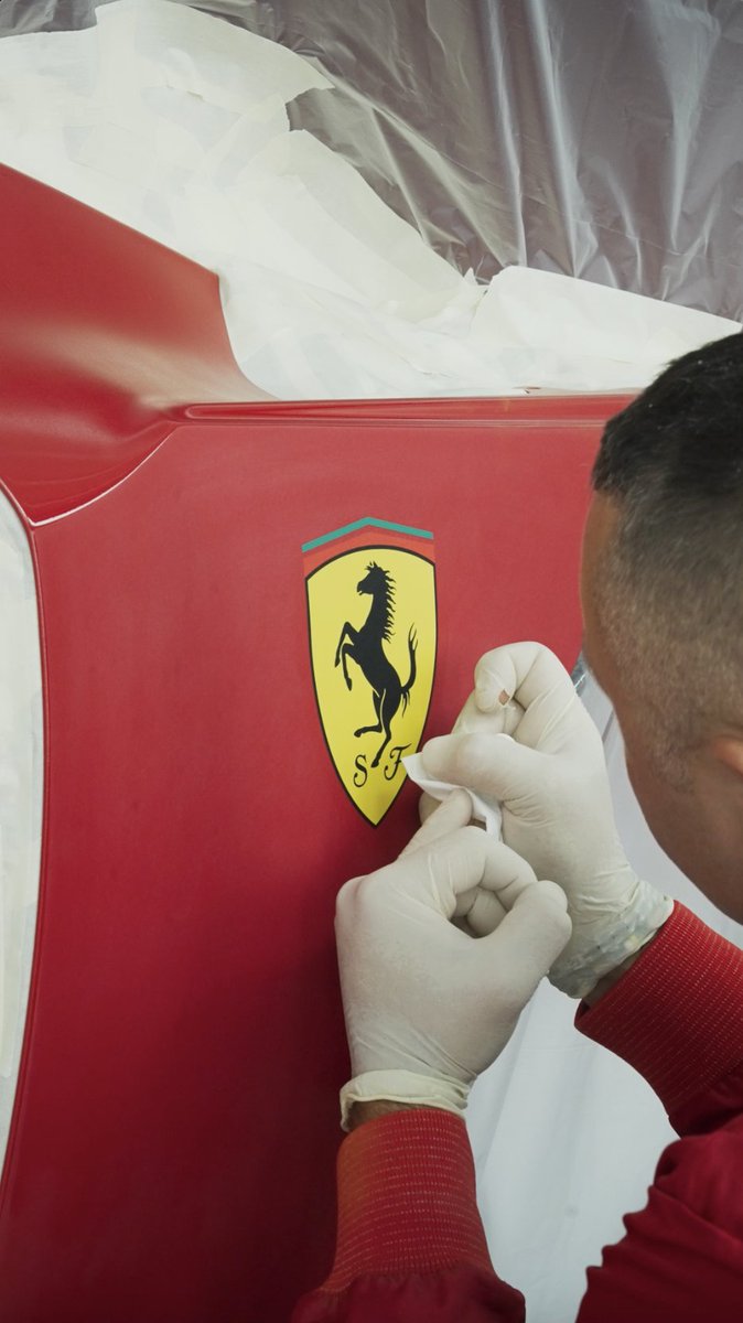 Art doesn’t just happen, it’s meticulously crafted. Just like every Scuderia Ferrari fender. #Maranello #Ferrari