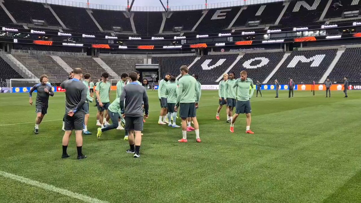 The Spurs players warming up before training here in Frankfurt.