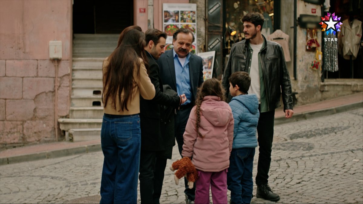 "Ablamları, abimi kaçırdılar." #Sahipsizler yeni bölümüyle Star'da başladı! Sahipsizlertvdizi 🔗