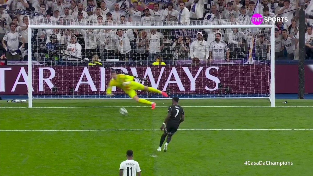 O pênalti de cavadinha do Saka contra o Courtois. 🎥 TNT Sports BR