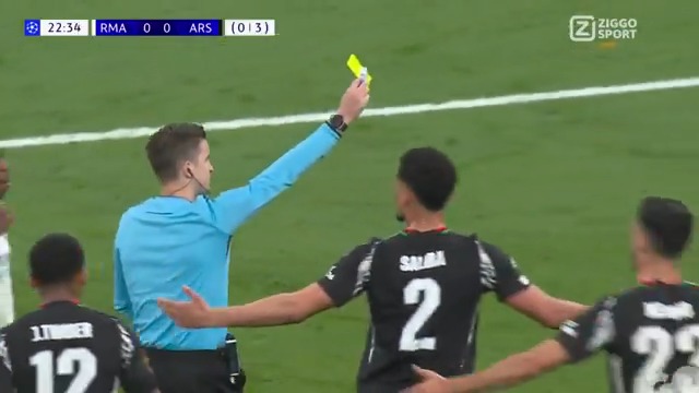 Penalty... of toch 𝐧𝐢𝐞𝐭 👀 Na lang overwegen krijgt Real Madrid geen strafschop! Terecht of niet? 🤔 #ZiggoSport #UCL #RMAARS