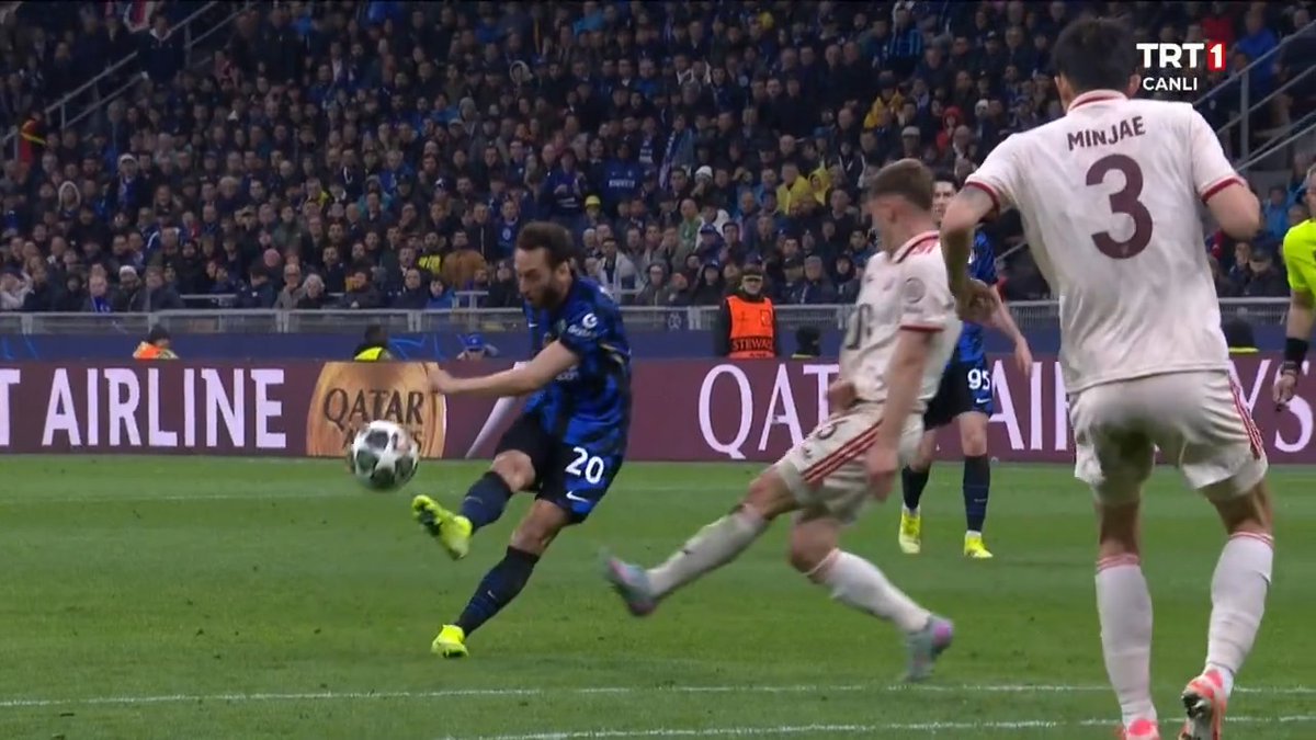 Inter, Hakan Çalhanoğlu'yla gole çok yaklaştı 👀