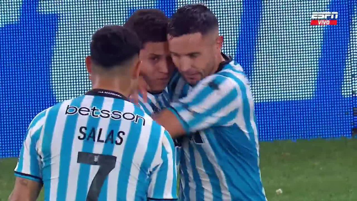 Así se patea un penal copero, con bronca