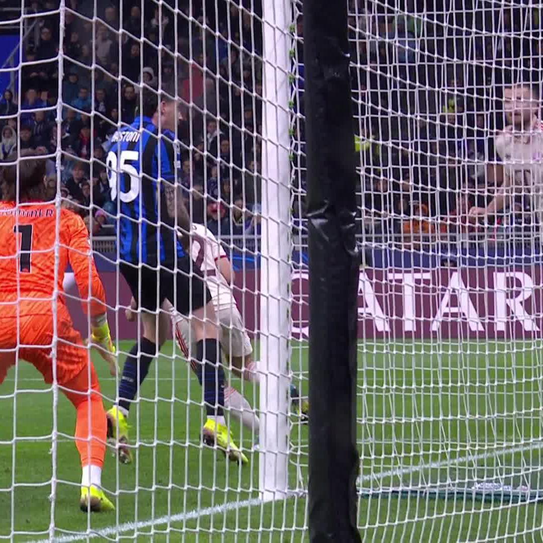 Dier trifft aus unmöglichem Winkel #UCL #DAZNmoment #INTFCB