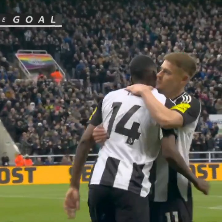 Newcastle put FIVE past Crystal Palace in a massive win to move into third place in the Premier League table. ⚫️⚪️