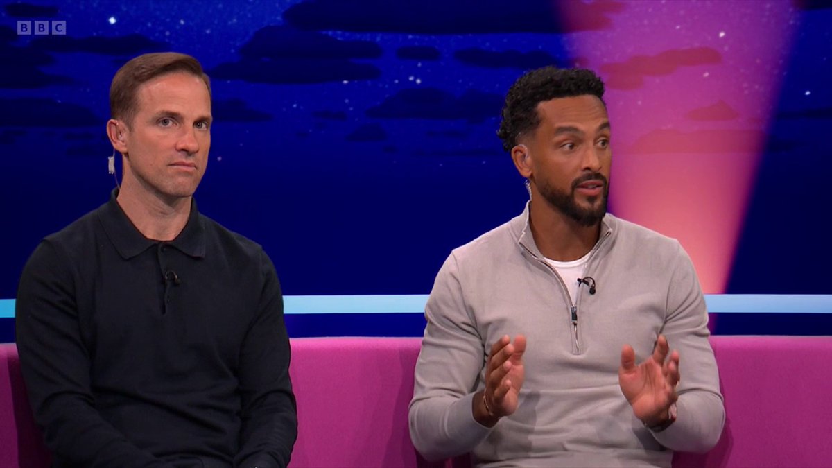 "[Marcus Rashford] made them look really average at times". Theo Walcott was impressed with Rashford's performance against PSG.