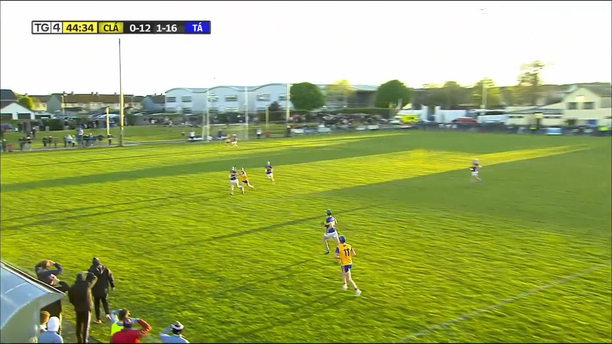 45 nóim #CLAvTIP Clare Gaa 0-12 Tipperary GAA 2-16 Cúl den gcéad scoth faighte ag Paddy McCormack!🦾 Tipp well in control now. BEO/LIVETG4 AR TG4 📺 #GAABEO O'Neills