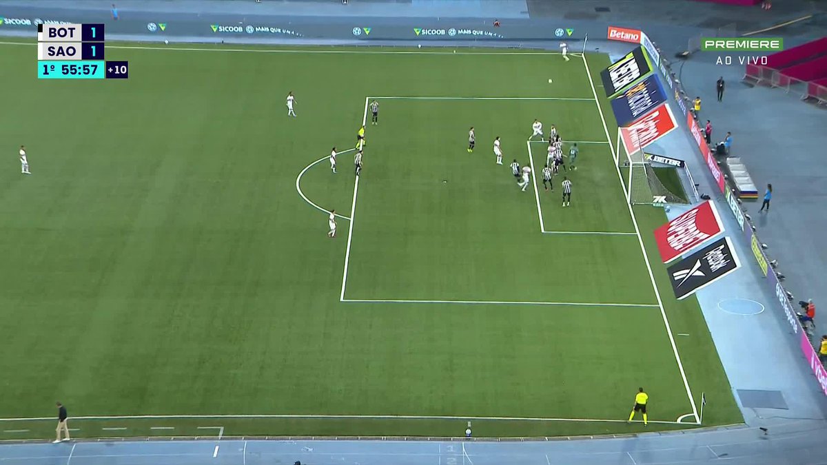O lance do gol anulado do Ferraresi Juiz deu impedimento do Matheus Alves...