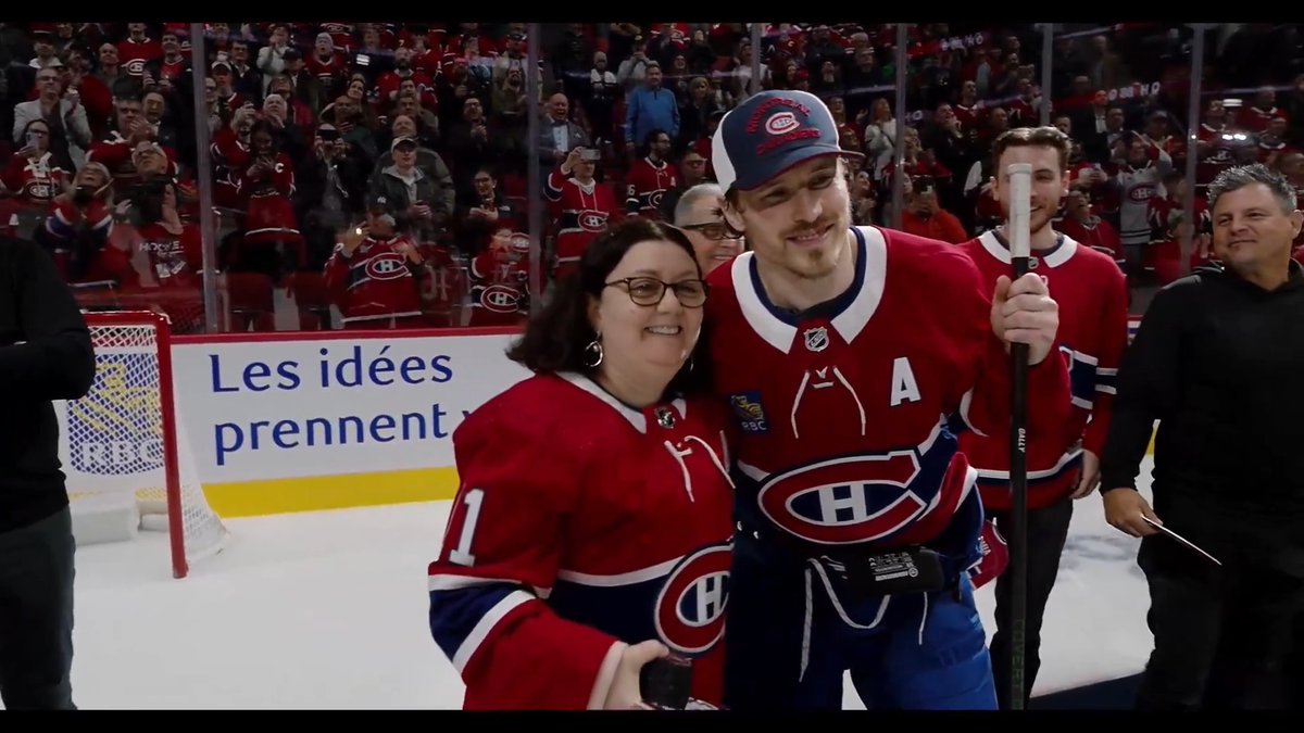 Chanceux d’avoir des partisans comme vous 💜 Habs fans are the best #GoHabsGo