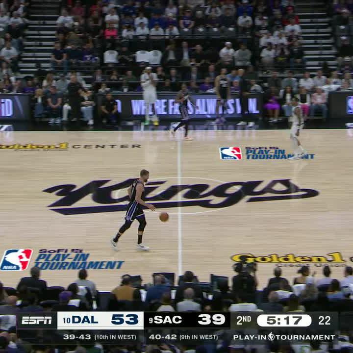 KLAY THOMPSON IS COOKIN' FROM DEEP 🔥 Mavs-Kings on ESPN 🍿
