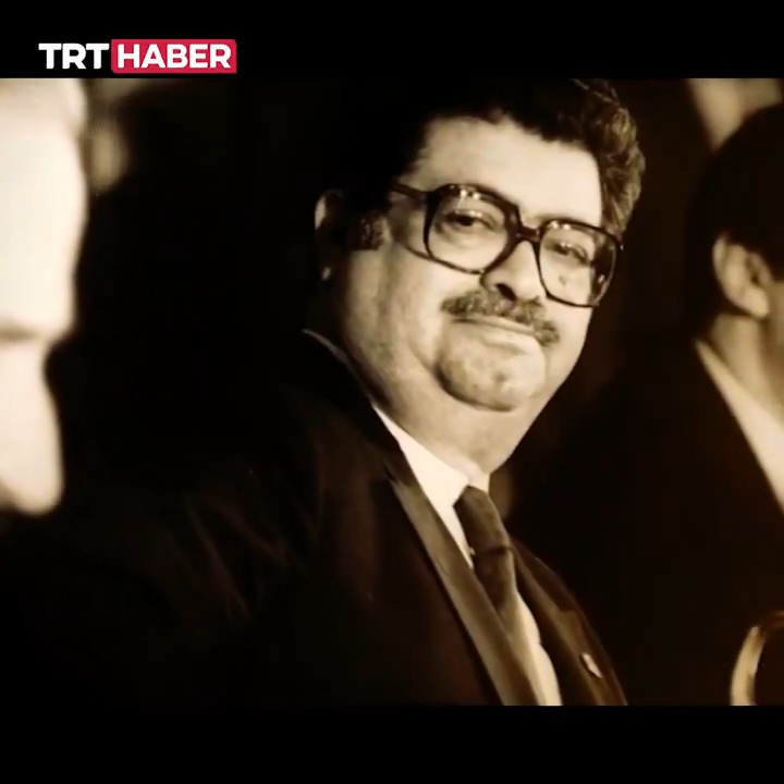 8. Cumhurbaşkanımız Turgut Özal'ın vefatının üzerinden 32 yıl geçti.